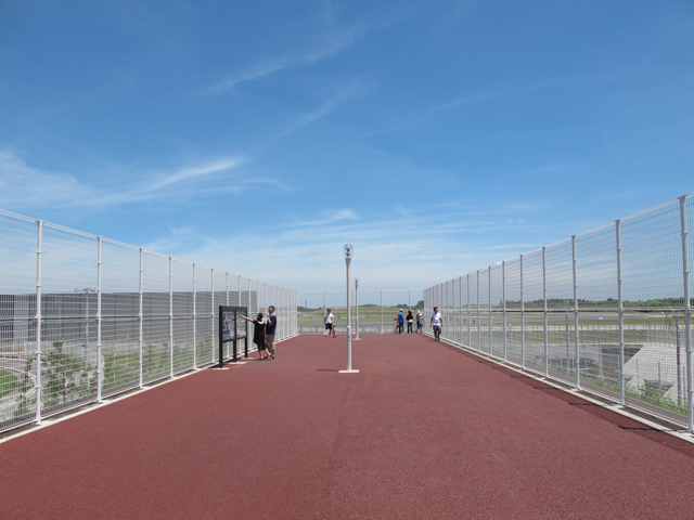 RWY16Lエンドの展望台 RWY16Lエンドの展望台
